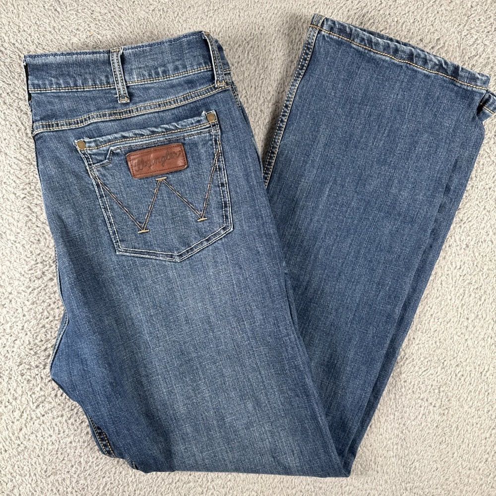 Wrangler Retro Slim Boot Jeans Mens 38x32 Blue Denim Western Cowboy Rodeo